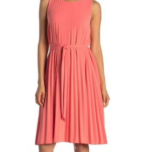 T Tahari Dress - Picture 1 of 8